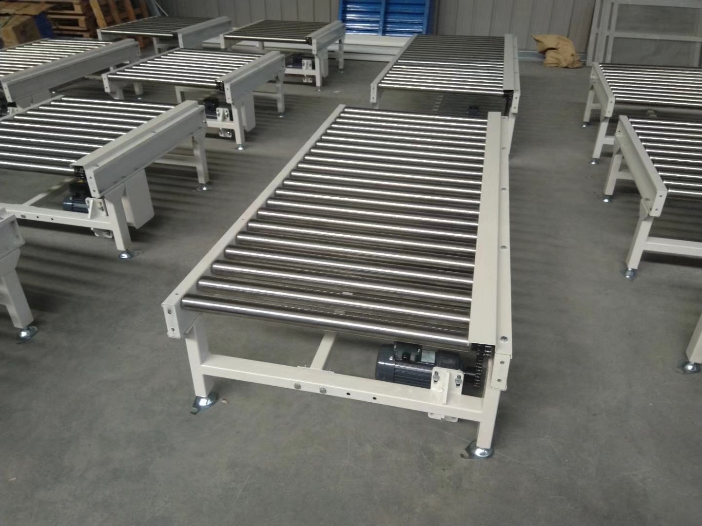 滾筒輸送機(jī),青島樂(lè)途行工業(yè)設(shè)備有限公司